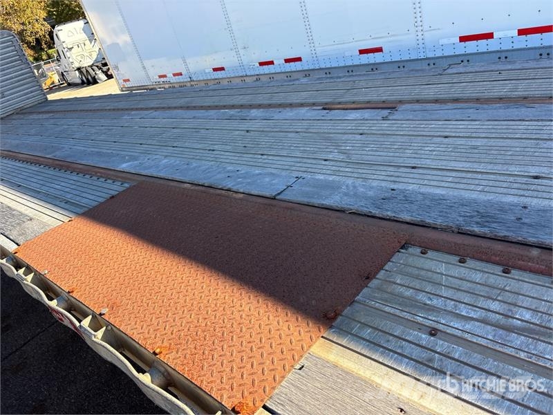 Utility FS2CHA 40 ft T/A Flatbed Trailer Platformas/izkraušana no sāniem