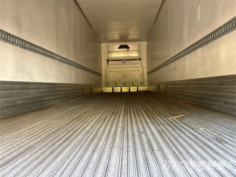 Utility VS1RA 32 ft x 96 in S/A Refrigerated Trailer Semirremolques de temperatura controlada