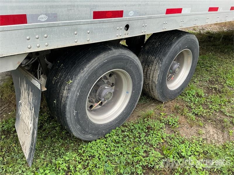 Utility VS2DX Gesloten opbouw trailers
