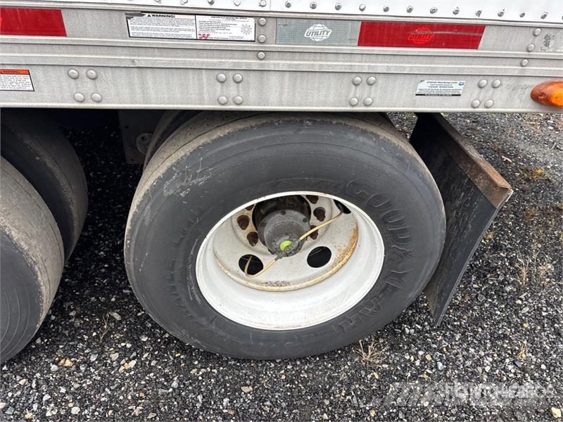 Utility VS2RA 48 ft x 102 in T/A Refrigerated Trailer 冷凍冷蔵トレーラー