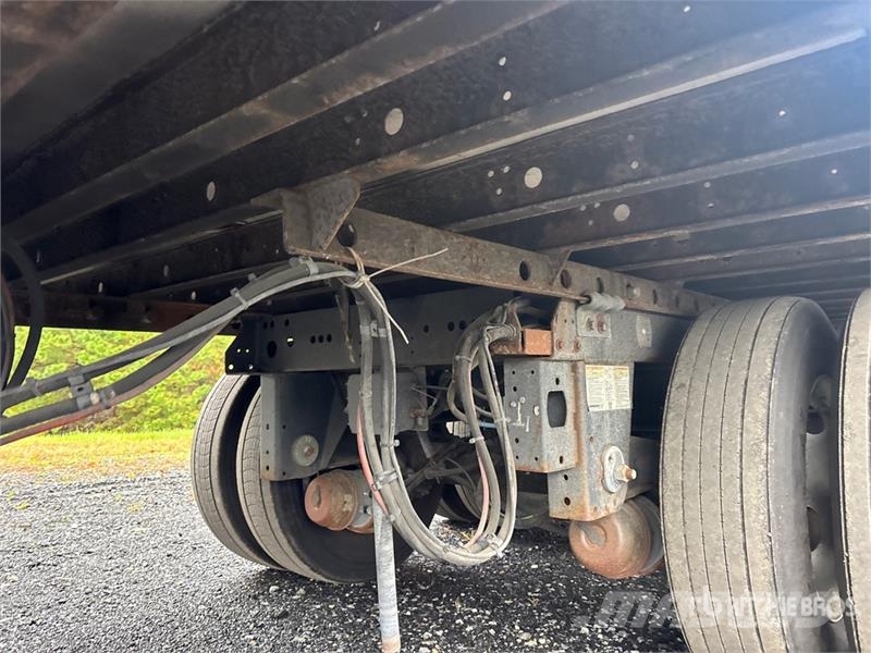 Utility VS2RA 48 ft x 102 in T/A Refrigerated Trailer 冷凍冷蔵トレーラー