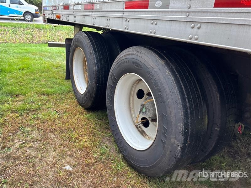 Utility VS2RA 48 ft x 102 in T/A Refrigerated Trailer Temperature controlled semi-trailers