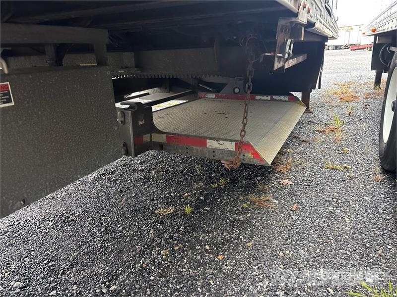 Utility VS2RA 48 ft x 102 in T/A Refrigerated Trailer 冷凍冷蔵トレーラー