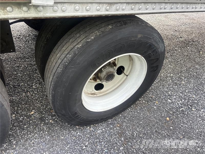 Utility VS2RA 48 ft x 102 in T/A Refrigerated Trailer Frysetrailer Semi