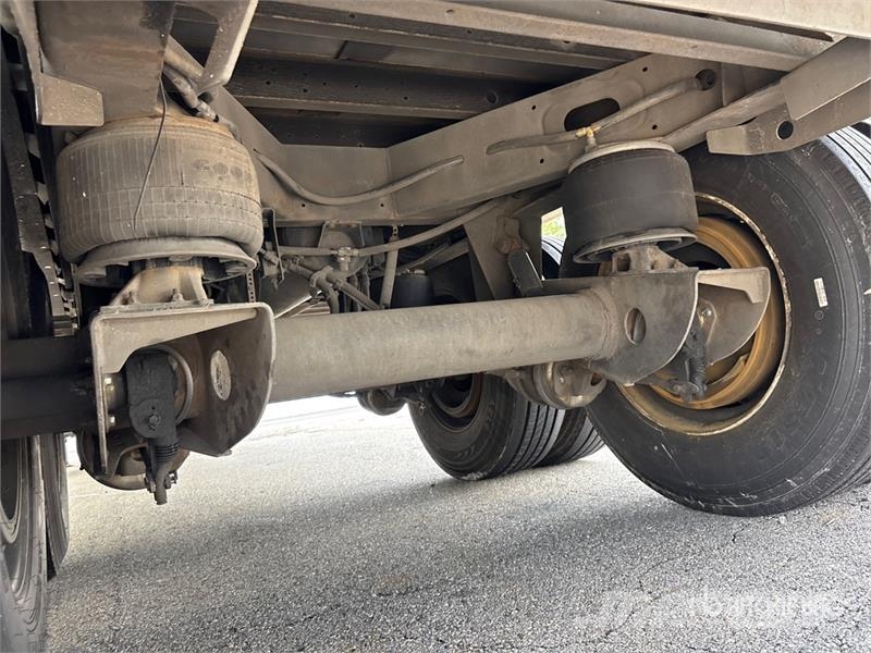 Utility VS2RA 53 ft x 102 in T/A Refrigerated Trailer Puspriekabės su izoterminiu kėbulu