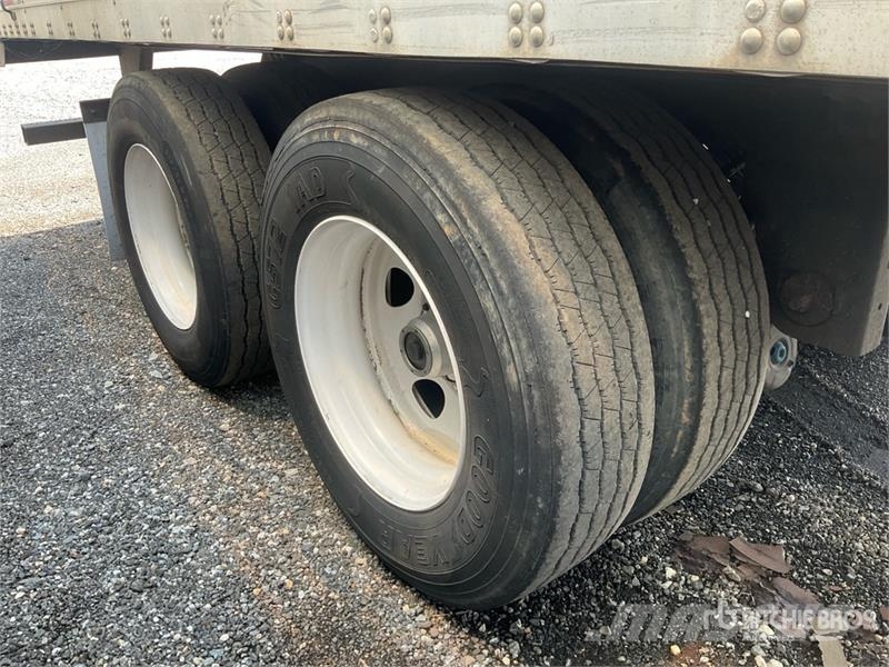 Utility VS2RA 53 ft x 102 in T/A Refrigerated Trailer Puspriekabės su izoterminiu kėbulu