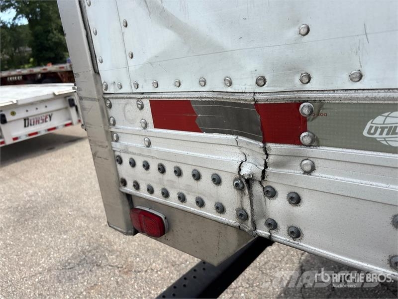 Utility VS2RA 53 ft x 102 in T/A Refrigerated Trailer Puspriekabės su izoterminiu kėbulu