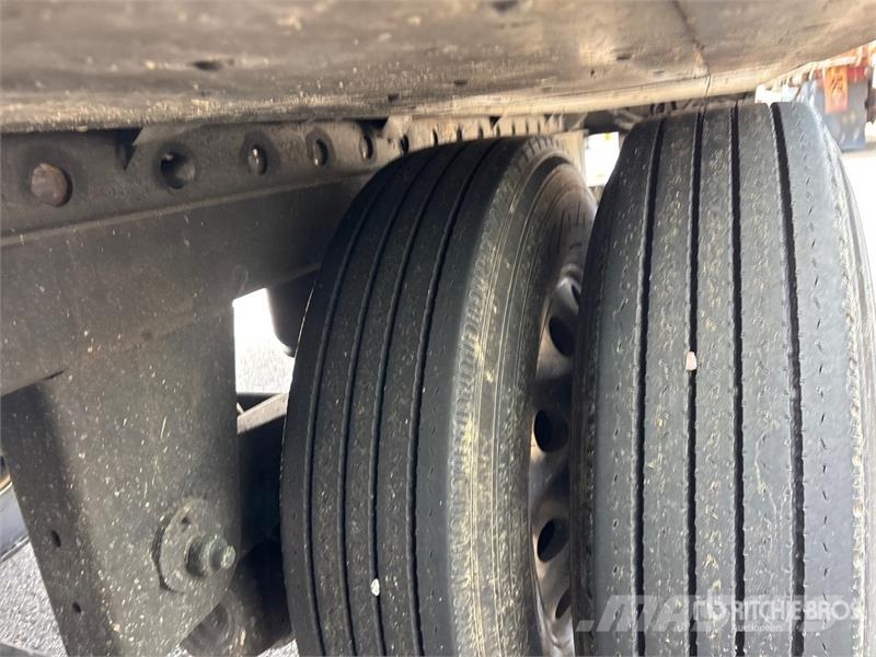 Utility VS2RA 53 ft x 102 in T/A Refrigerated Trailer Puspriekabės su izoterminiu kėbulu