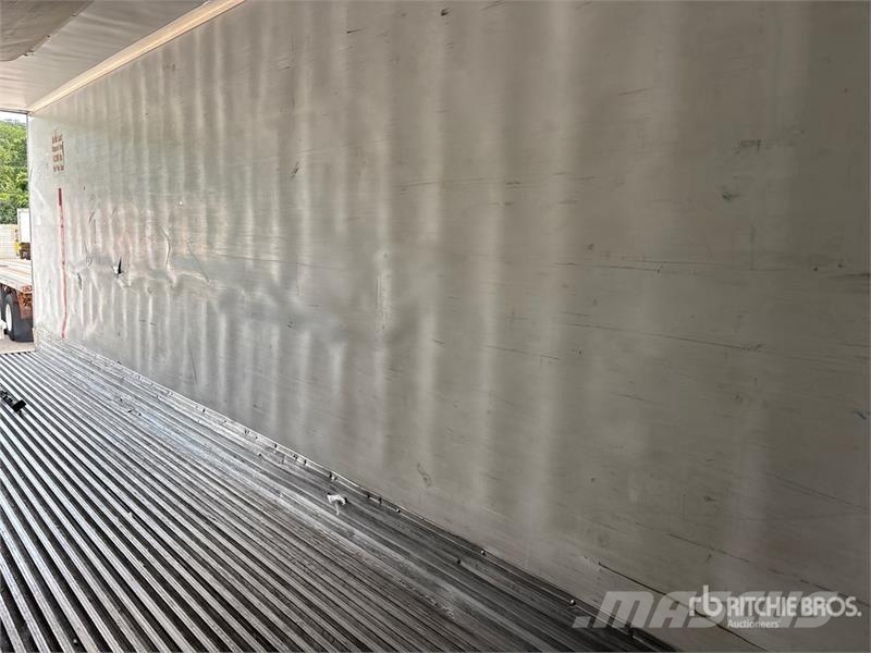Utility VS2RA 53 ft x 102 in T/A Refrigerated Trailer Puspriekabės su izoterminiu kėbulu