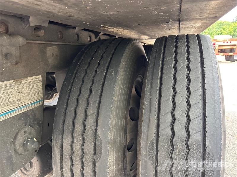 Utility VS2RA 53 ft x 102 in T/A Refrigerated Trailer Puspriekabės su izoterminiu kėbulu