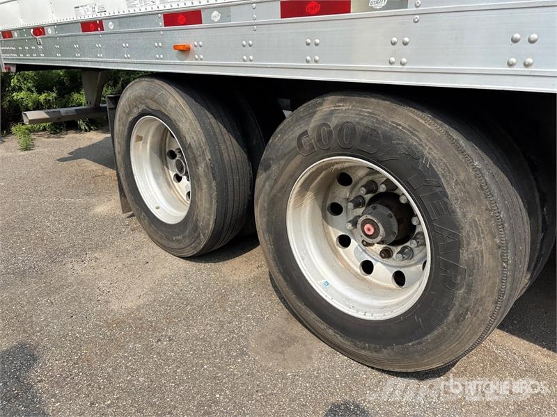 Utility VS2RA 53 ft x 102 in T/A Refrigerated Trailer (Ino Piekabes ar temperatūras kontroli