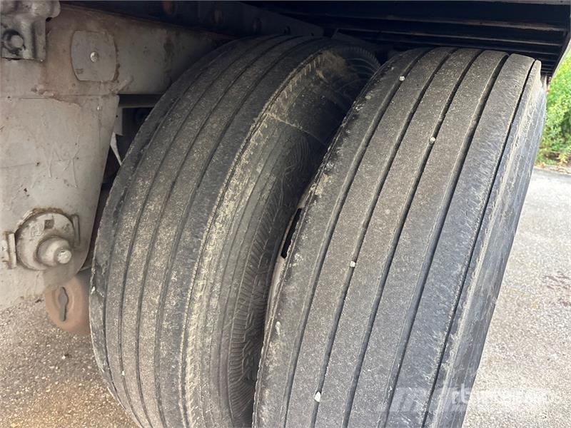 Utility VS2RA 53 ft x 102 in T/A Refrigerated Trailer (Ino Piekabes ar temperatūras kontroli