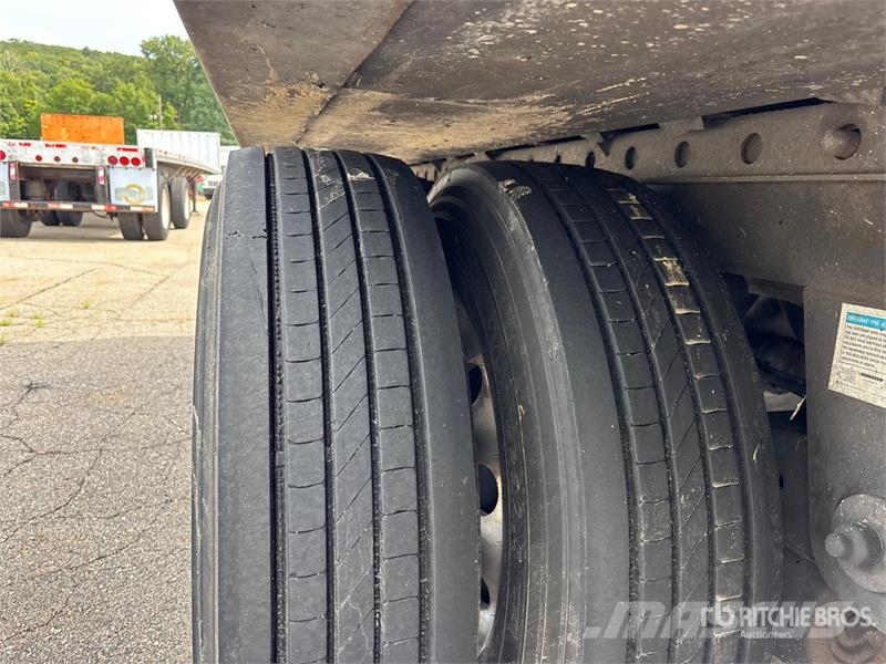 Utility VS2RA 53 ft x 102 in T/A Refrigerated Trailer Puspriekabės su izoterminiu kėbulu