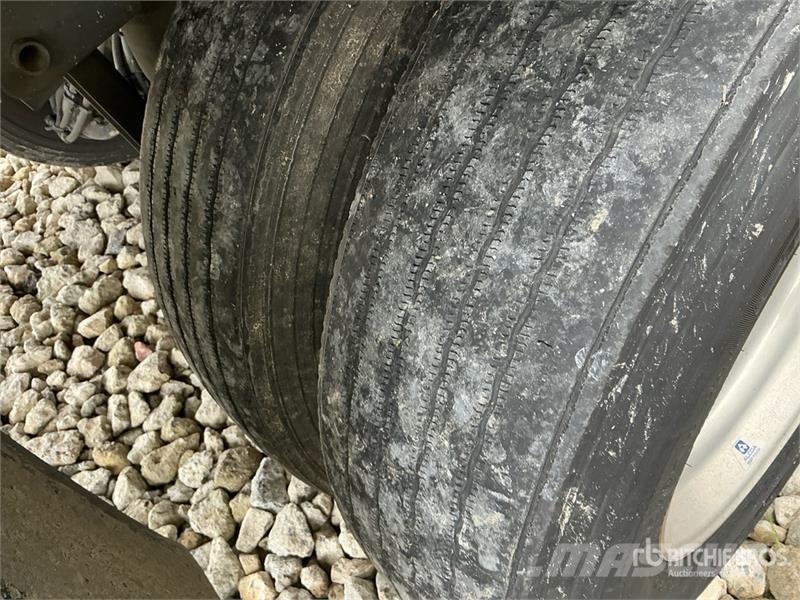 Utility VS2RA 53 ft x 102 in T/A Refrigerated Trailer Hűtős félpótkocsik