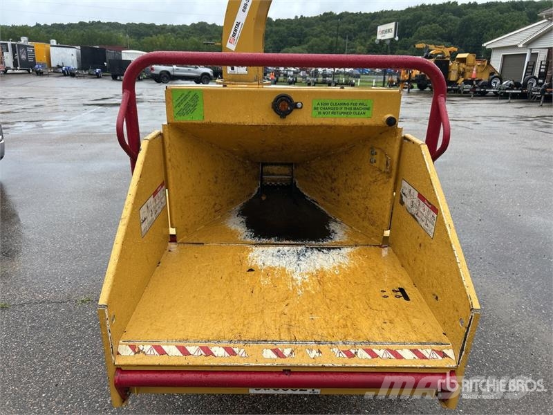 Vermeer BC700XL Tow-Behind Wood Chipper Broyeur de végétaux