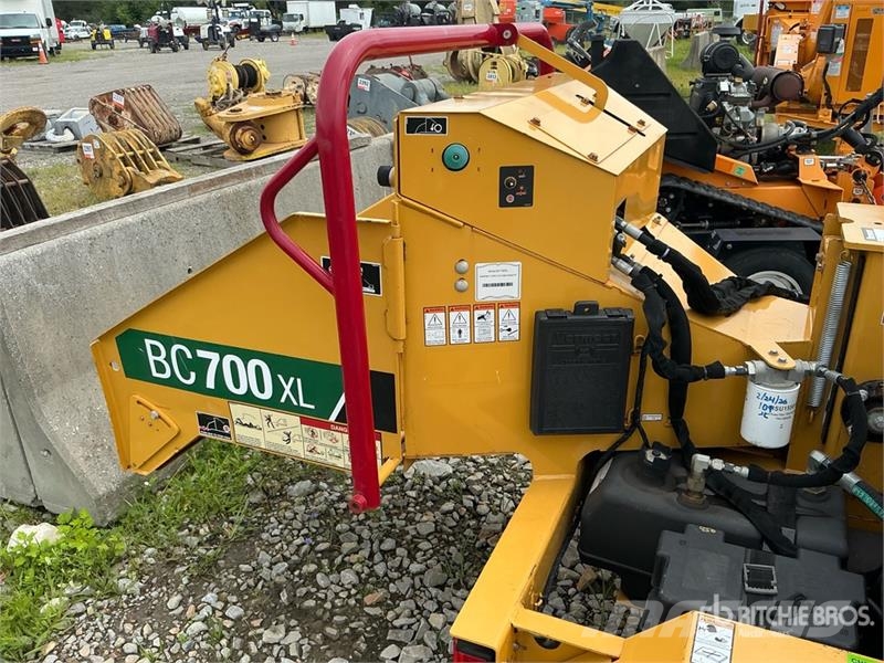 Vermeer BC700XL Tow-Behind Wood Chipper Broyeur de végétaux