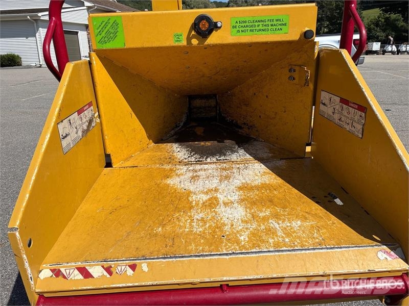Vermeer BC700XL Tow-Behind Wood Chipper Fliskuttere