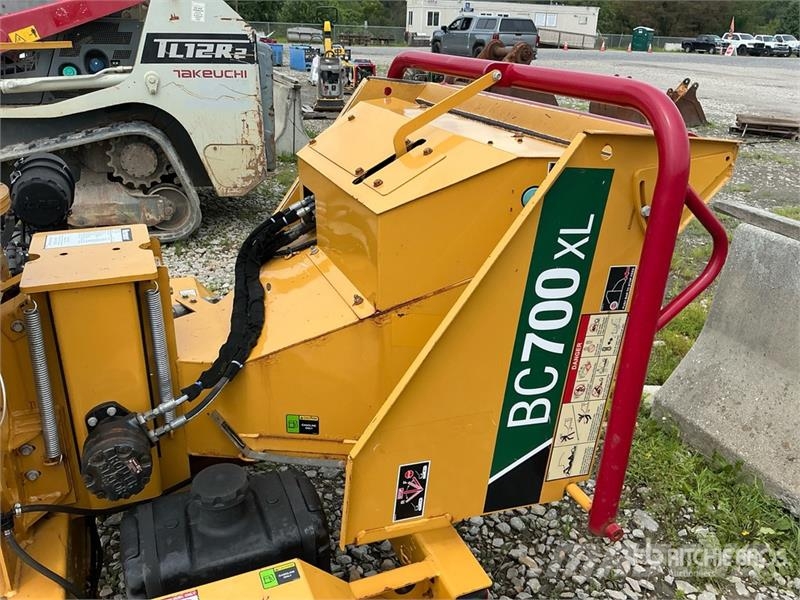 Vermeer BC700XL Tow-Behind Wood Chipper Broyeur de végétaux