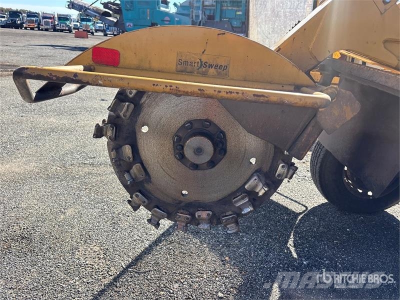 Vermeer SC802 動力耙和旋轉式耕耘機