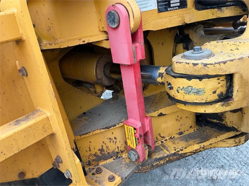 Volvo A35D Zglobni demperji