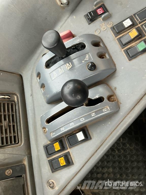 Volvo A35D Zglobni demperji