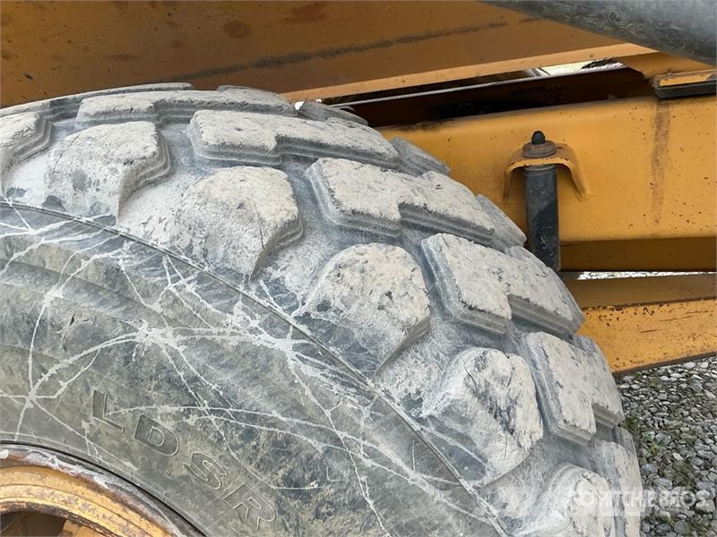 Volvo A35D Zglobni demperji
