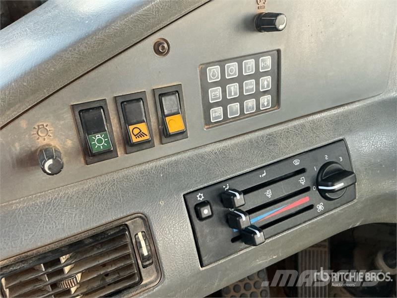 Volvo A35D Dumper - Knickgelenk
