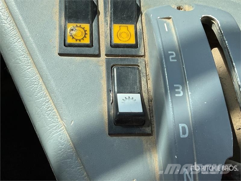 Volvo A35D ساحبات مفصلية