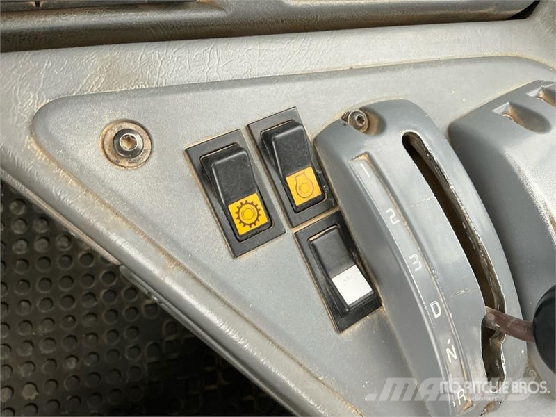 Volvo A35D Zglobni demperji