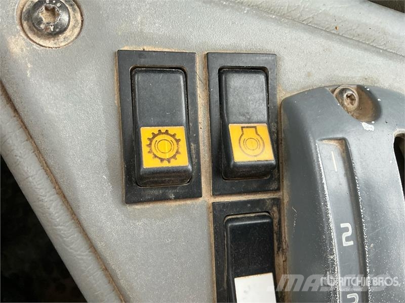 Volvo A35D Zglobni demperji