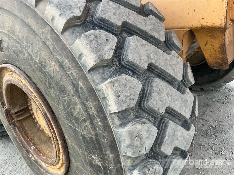 Volvo A35D アーティキュレート式ダンプトラック