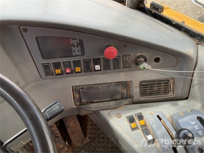 Volvo A35D ساحبات مفصلية