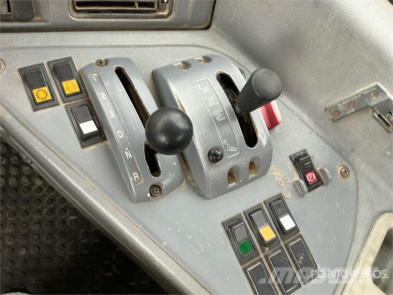 Volvo A35D Zglobni demperji