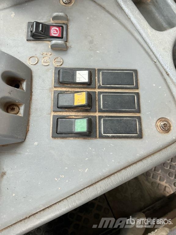 Volvo A35D Zglobni demperji