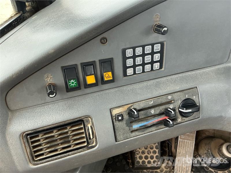 Volvo A35D Zglobni demperji