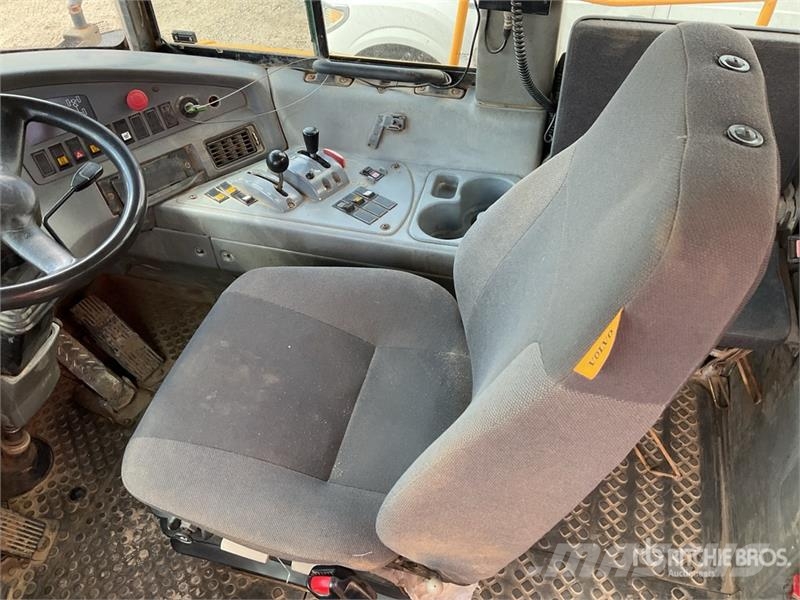 Volvo A35D ساحبات مفصلية