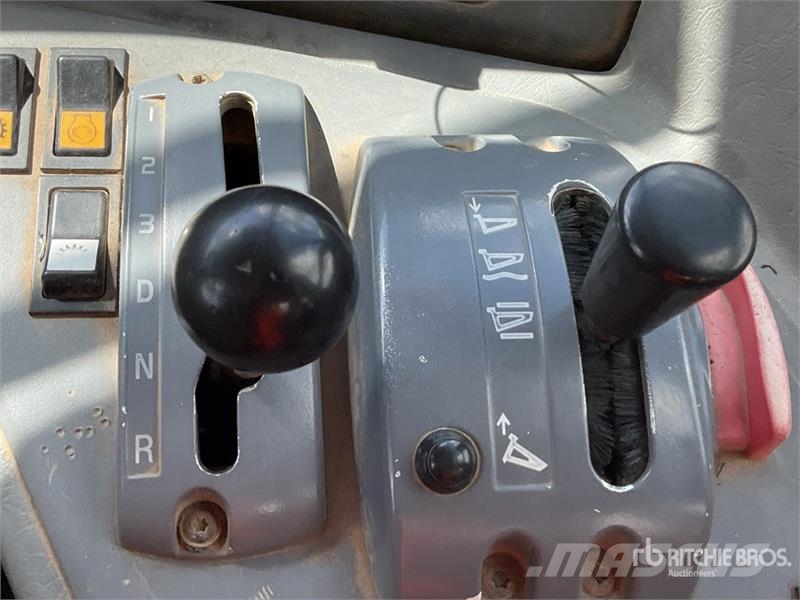 Volvo A35D ساحبات مفصلية