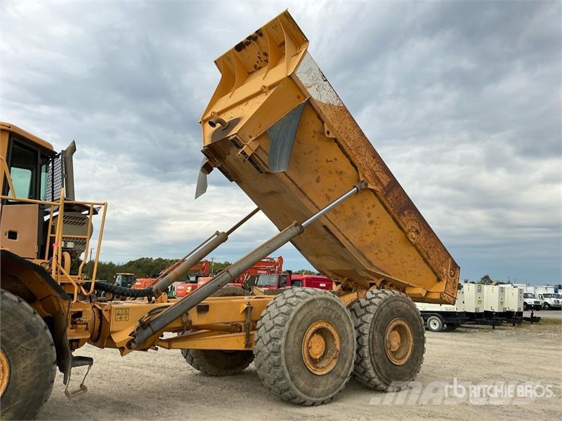 Volvo A35D アーティキュレート式ダンプトラック