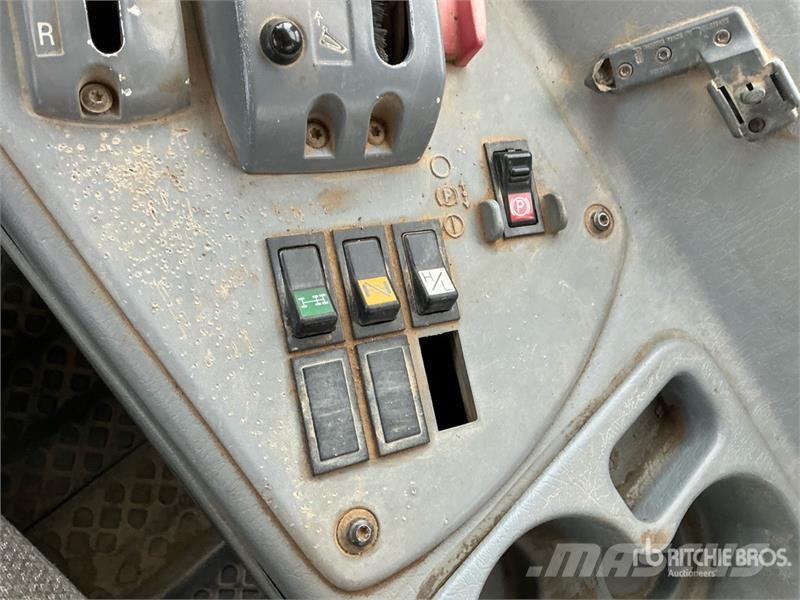 Volvo A35D アーティキュレート式ダンプトラック