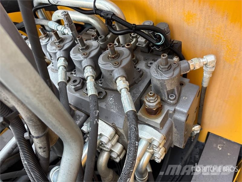 Volvo EC210LC Wheel Excavator 轮式挖掘机