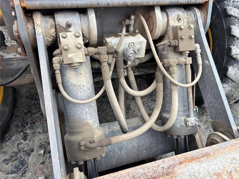 Volvo EC210LC Wheel Excavator 轮式挖掘机
