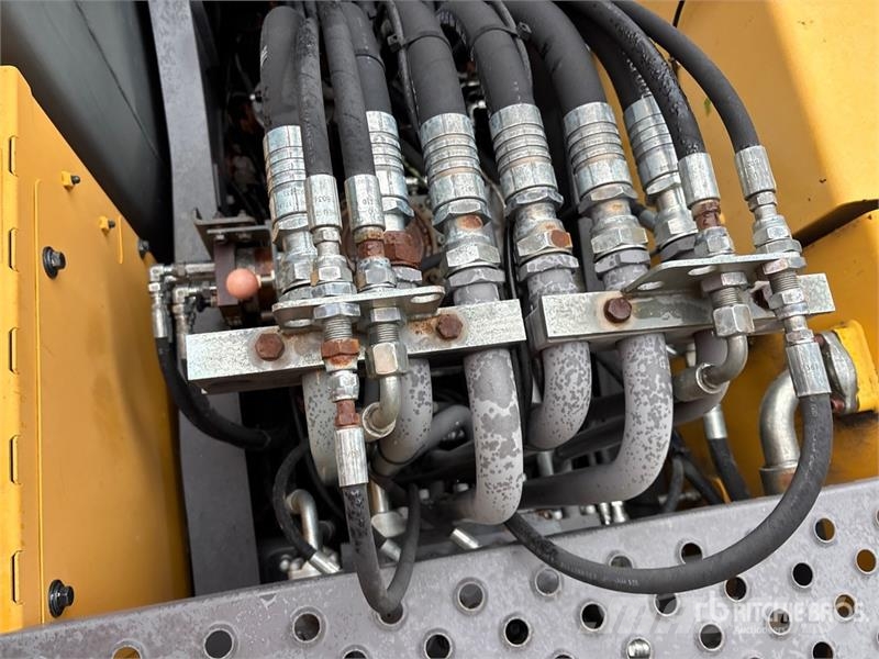 Volvo EC210LC Wheel Excavator 轮式挖掘机