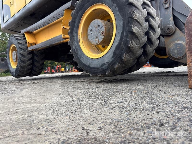Volvo EC210LC Wheel Excavator 轮式挖掘机