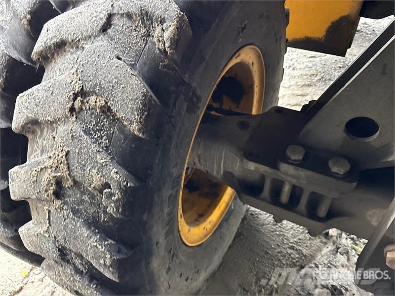 Volvo EC210LC Wheel Excavator 轮式挖掘机