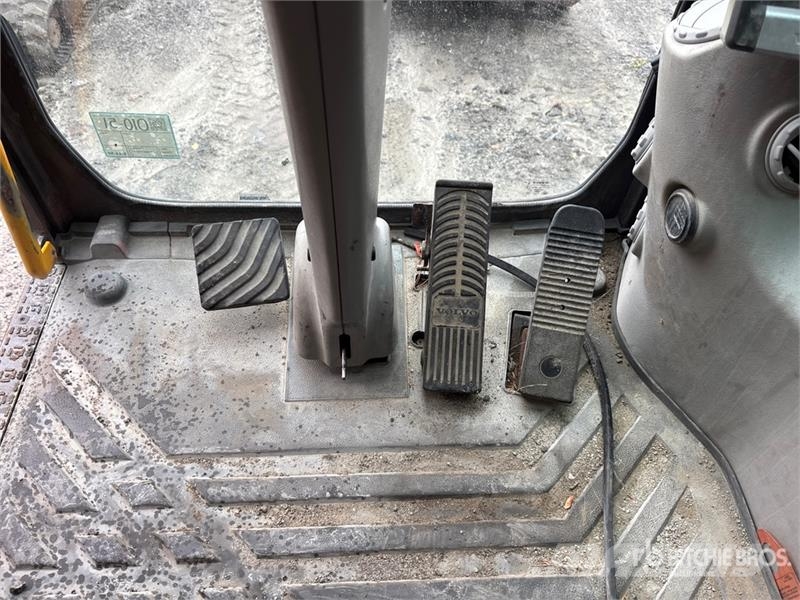 Volvo EC210LC Wheel Excavator 轮式挖掘机