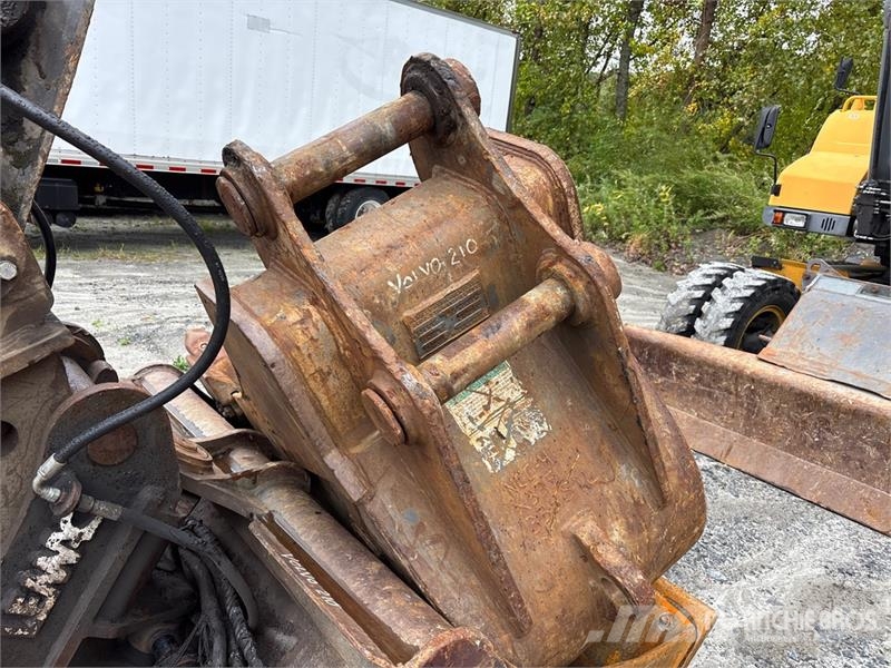 Volvo EC210LC Wheel Excavator 轮式挖掘机