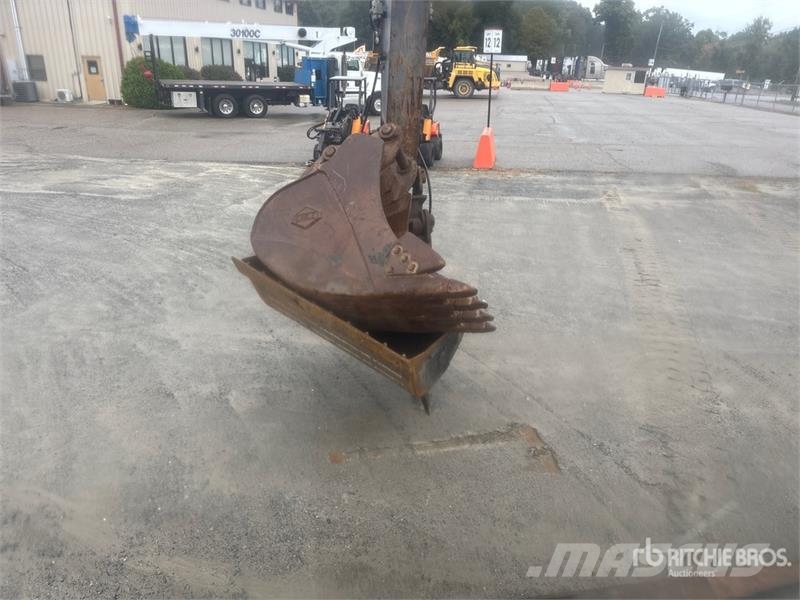 Volvo EC210LC Wheel Excavator 轮式挖掘机