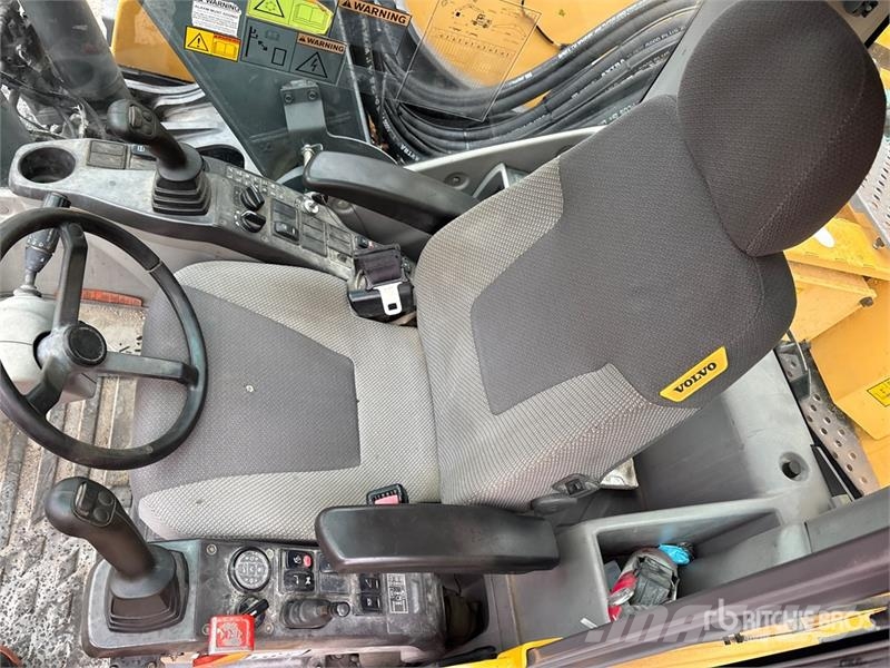 Volvo EC210LC Wheel Excavator 轮式挖掘机