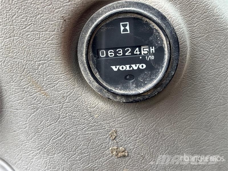 Volvo EC210LC Wheel Excavator 轮式挖掘机