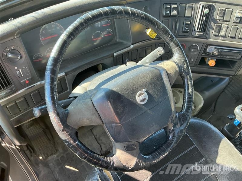 Volvo FE Platformas/izkraušana no sāniem